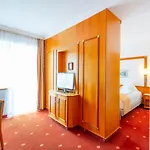 Germania Gastein - Ganzjaehrig Inklusive Alpentherme Gastein & Sommersaison Inklusive Gasteiner Bergbahnen Otel 4*