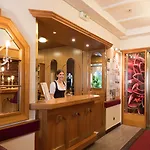 Germania Gastein - Ganzjaehrig Inklusive Alpentherme Gastein & Sommersaison Inklusive Gasteiner Bergbahnen Otel