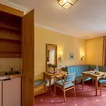 Otel Germania Gastein - Ganzjaehrig Inklusive Alpentherme Gastein & Sommersaison Inklusive Gasteiner Bergbahnen 4*