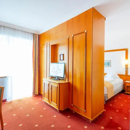 Germania Gastein - Ganzjaehrig Inklusive Alpentherme Gastein & Sommersaison Inklusive Gasteiner Bergbahnen Hotel 4*