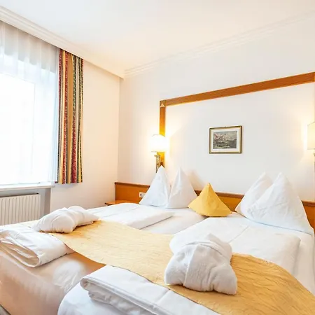Germania Gastein - Ganzjaehrig Inklusive Alpentherme Gastein فندق