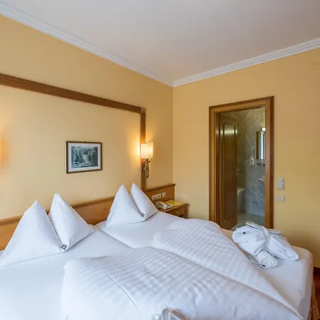 Hotel Germania Gastein Inklusive Eintritt In Alpentherme Und Bergbahnen Sommersaison 2022 4*
