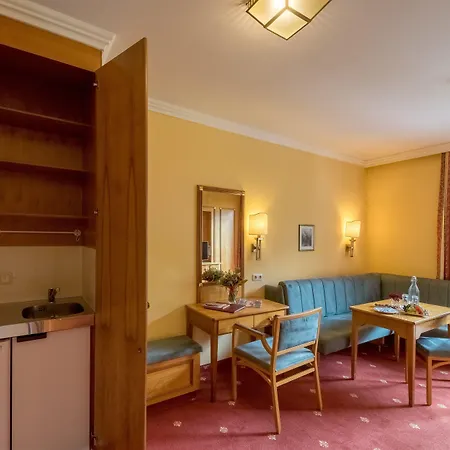 Hotel Germania Gastein - Ganzjaehrig Inklusive Alpentherme Gastein & Sommersaison Inklusive Gasteiner Bergbahnen 4*