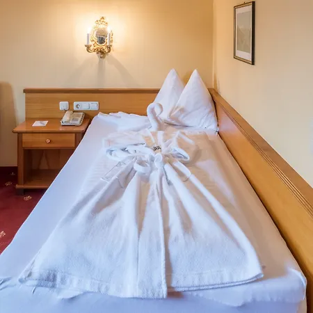 Germania Gastein: Alpine Wellness & Mountain Adventures Bad Hofgastein